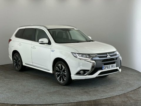 Mitsubishi Outlander 2015 65 2.0 White