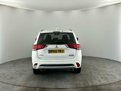 Mitsubishi Outlander 2015 65 2.0 DP65YRJ White #5