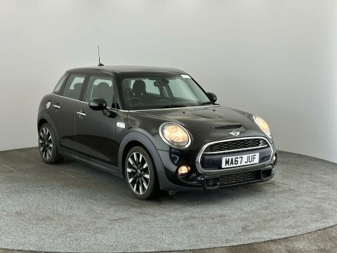 Mini Hatch 2017 67 2.0 Black