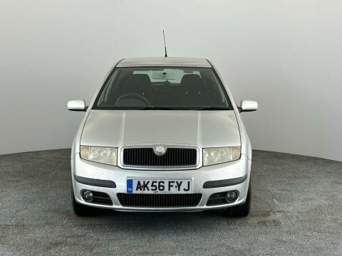 Skoda Fabia 2006 56 1.2 AK56FYJ Silver #2