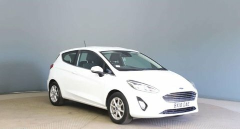 Ford Fiesta 2018 18 1.1 White