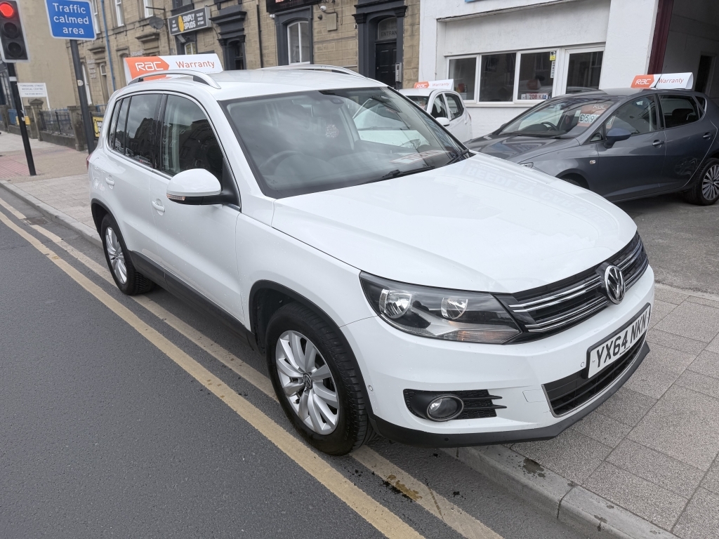 Volkswagen Tiguan 2.0 Match Tdi Bluemotion Technology YX64NKN White #2