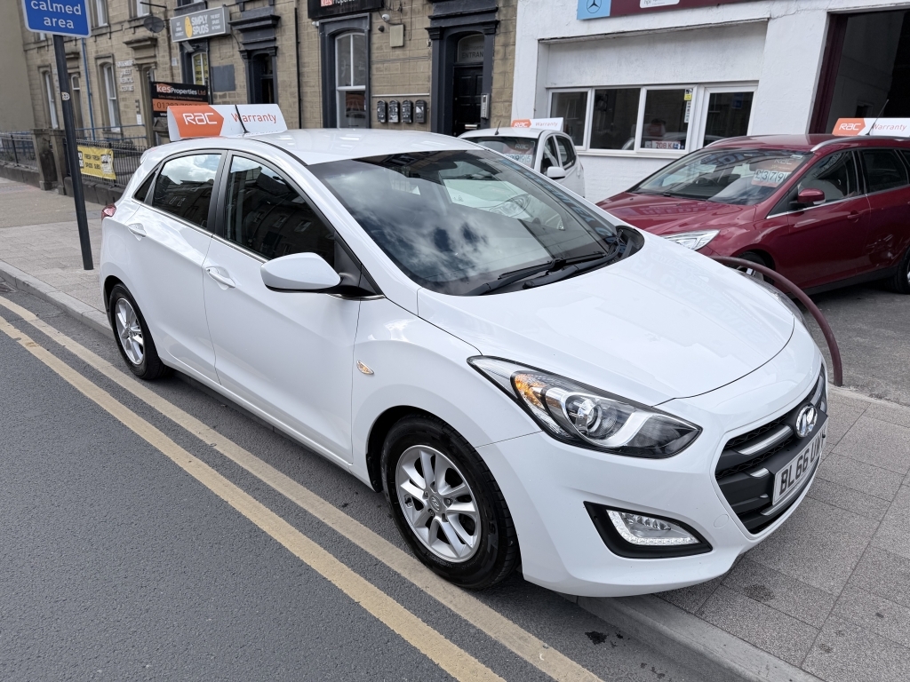 Hyundai I30 1.6 Crdi Se Blue Drive BL66UWV White #4