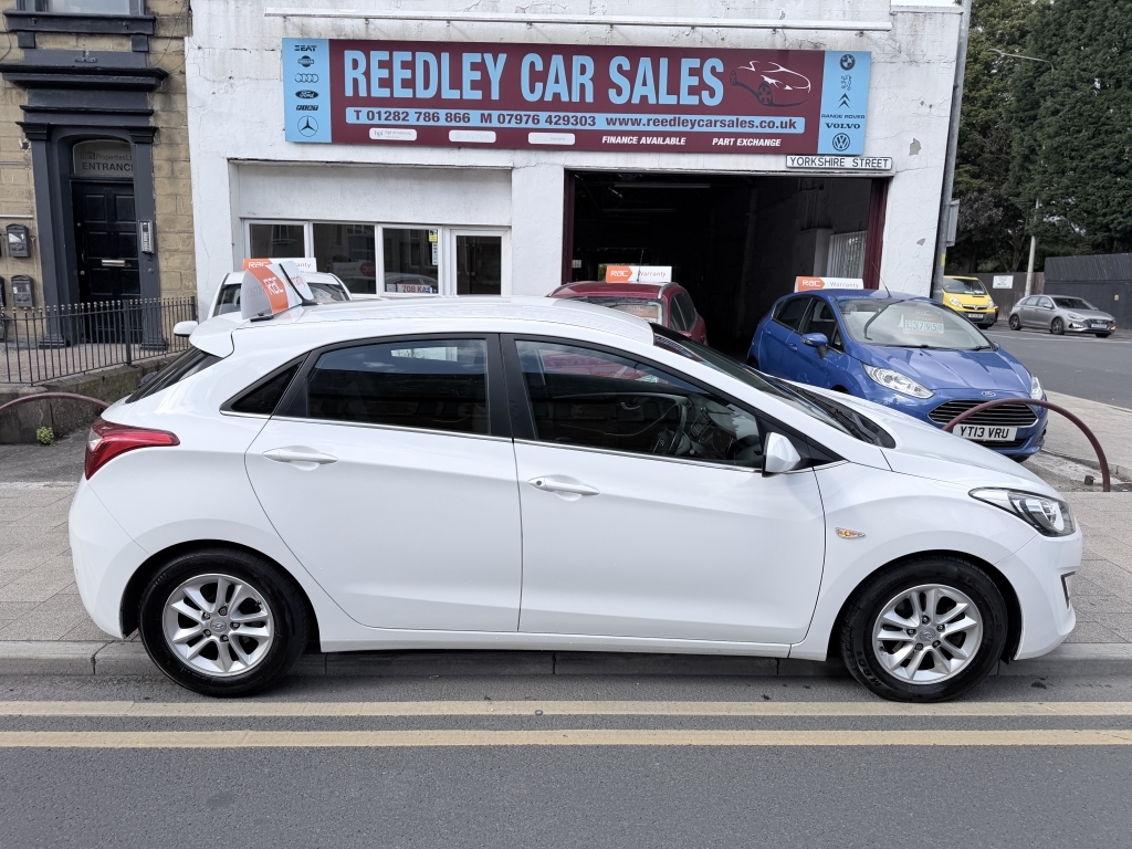 Hyundai I30 1.6 Crdi Se Blue Drive White