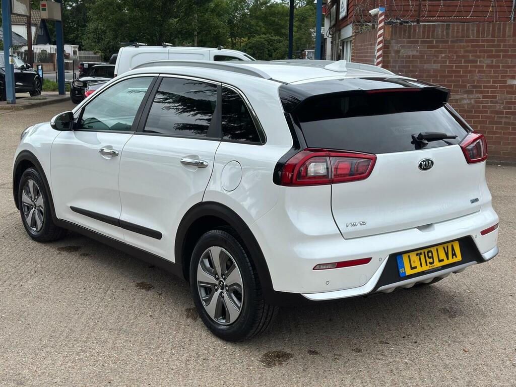 Kia Niro Suv 1.6H Gdi 2 Dct Euro 6 Ss 201919 LT19LVA White #4