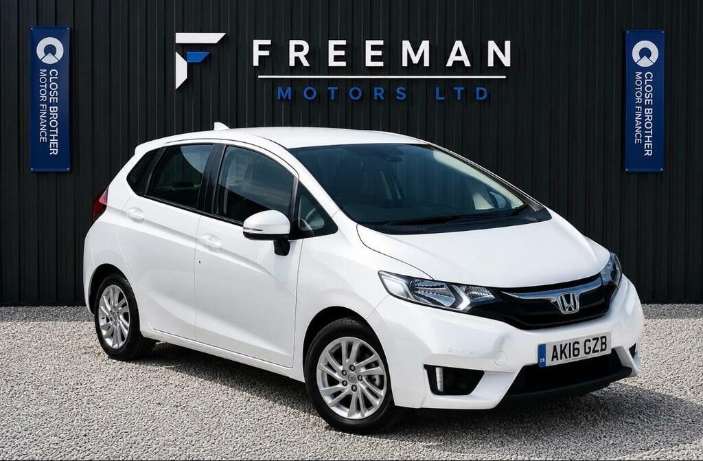 Honda Jazz Hatchback 1.3 I-vtec Se Euro 6 Ss 201616 White