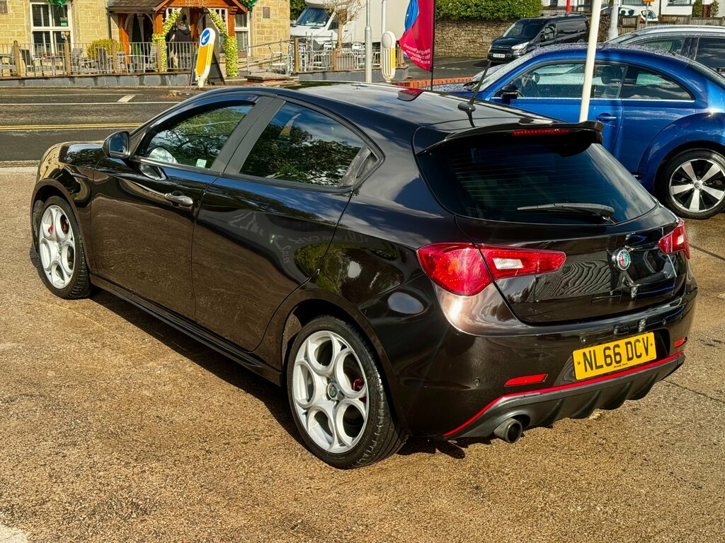 Alfa Romeo Giulietta 1.4 Tb Multiair Speciale Hatchback Tct Black #4