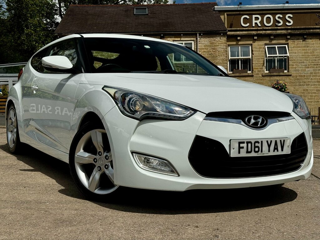 Hyundai Veloster White #36