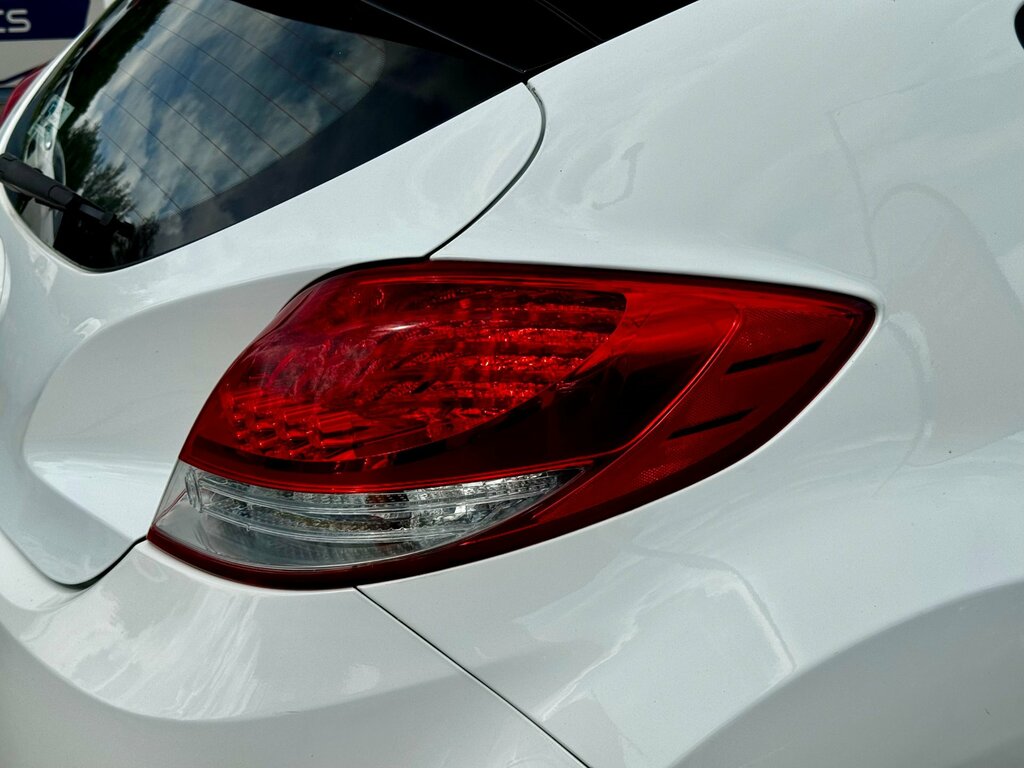 Hyundai Veloster White #53