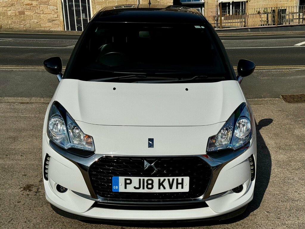 DS DS 3 1.2 Puretech Connected Chic Hatchback M White #2