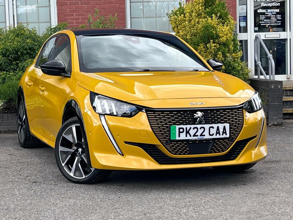Peugeot e-208 50Kwh Gt Premium Hatchback 136 PK22CAA Yellow #2