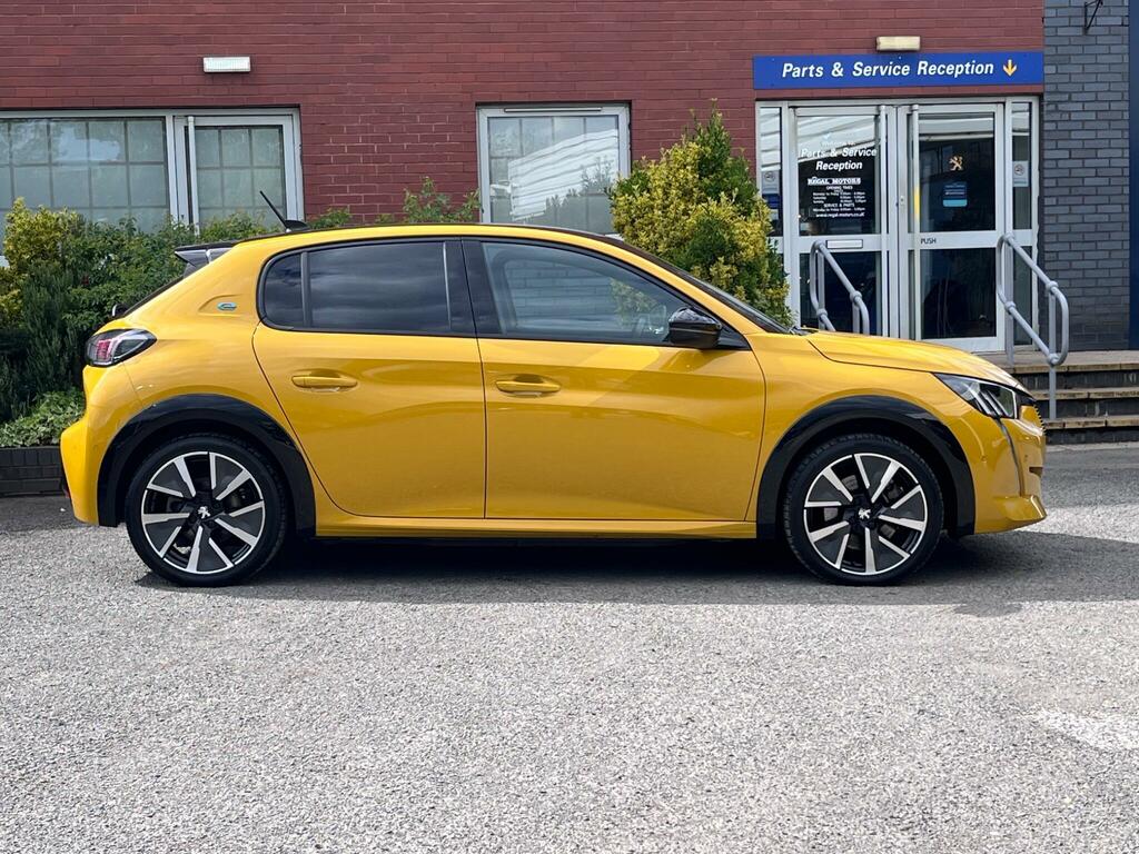 Peugeot e-208 50Kwh Gt Premium Hatchback 136 PK22CAA Yellow #6