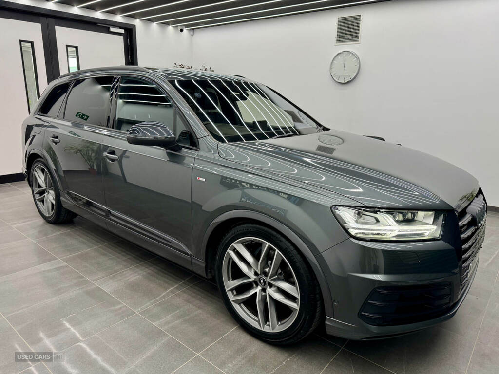 Audi Q7 3.0 Tdi Quattro Black KU18LRV Grey #2