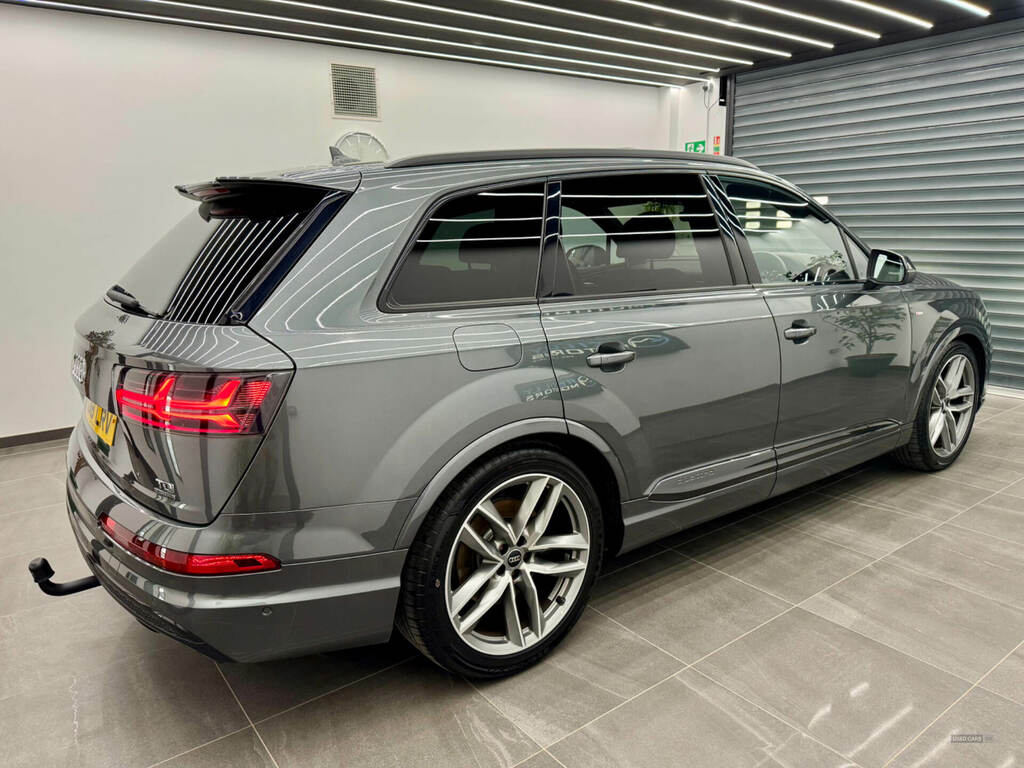 Audi Q7 3.0 Tdi Quattro Black KU18LRV Grey #3