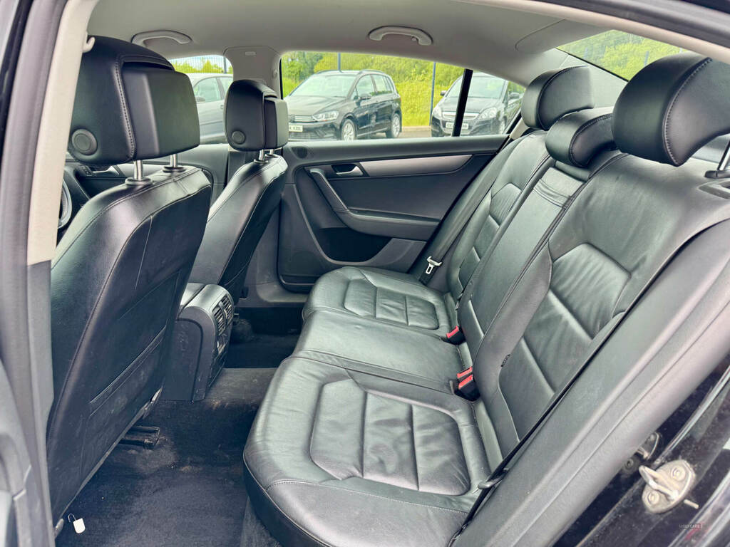 Volkswagen Passat 2.0 Tdi Bluemotion Tech Black #5