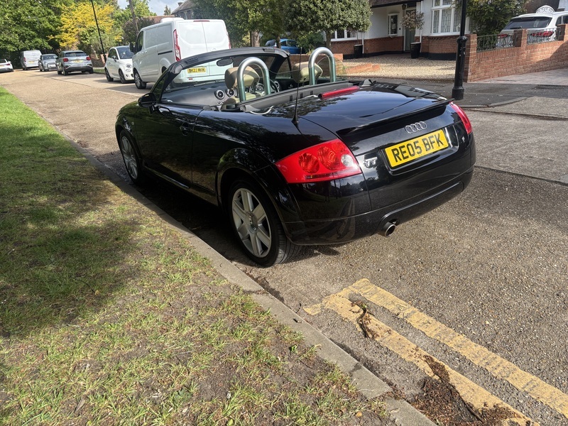 Audi TT Roadster 150 RE05BFK Black #6