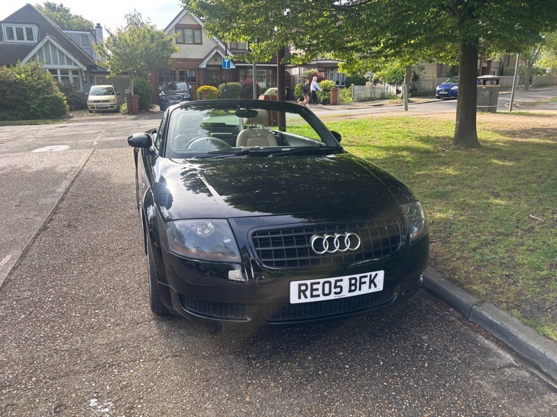 Audi TT Roadster 150 RE05BFK Black #2