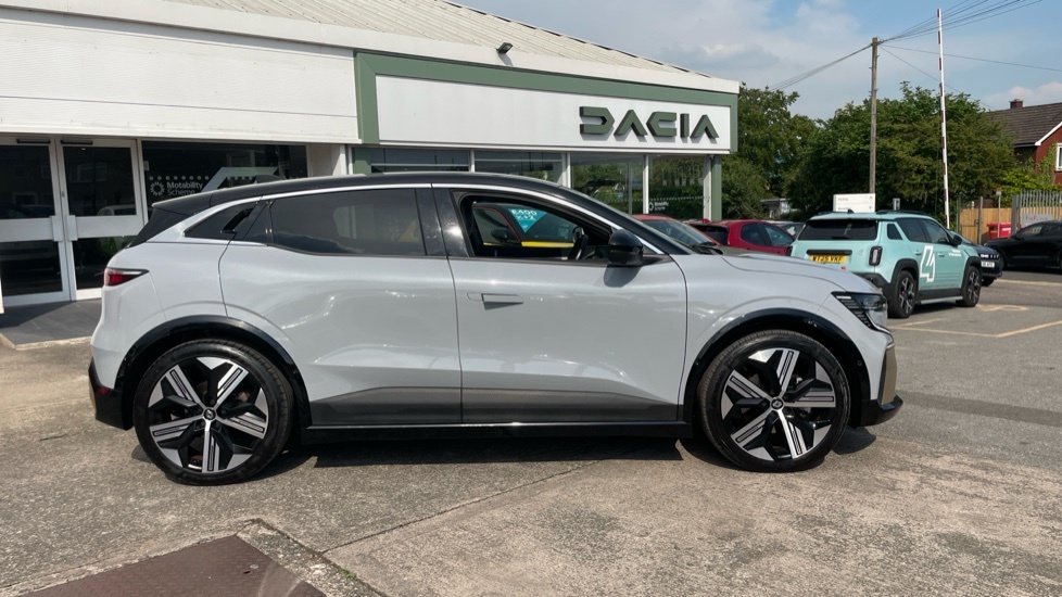 Renault Megane E-Tech Megane E-tech Ev60 160Kw Iconic 60Kwh Optimum Char GL73FXA Grey #2