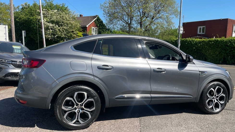 Renault Arkana Renault Arkana 1.6 E-tech Hybrid 145 S Edition JK22GJK Grey #2