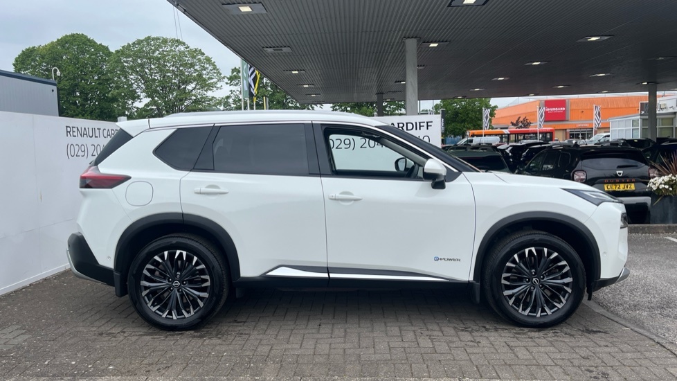 Nissan X-Trail Nissan X-trail 1.5 E-power E-4orce 213 Tekna A CU74TZV White #2
