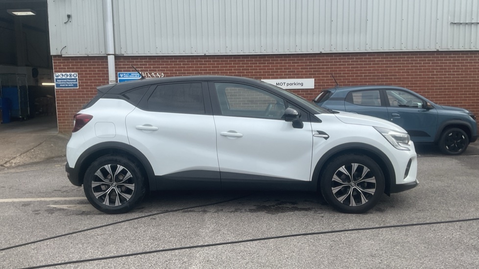 Renault Captur Captur 1.0 Tce 90 Se Limited Hatchback LV22AYD Black #2