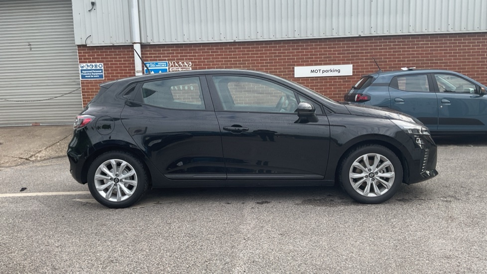 Renault Clio Renault Clio 1.6 E-tech Full Hybrid 145 Evolution LY75BPU Black #2