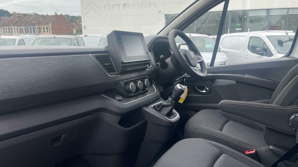 Renault Trafic Renault Trafic Ll30 Blue Dci 150 Extra Crew Van WR26SNZ White #6