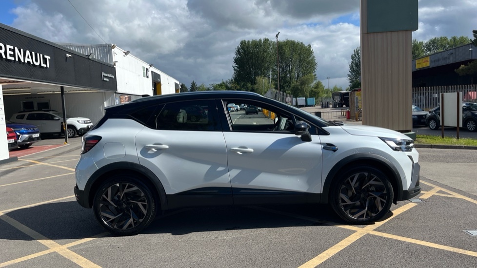 Renault Captur Renault Captur 1.8 E-tech Full Hybrid 160 Esprit A BT75JNX White #2
