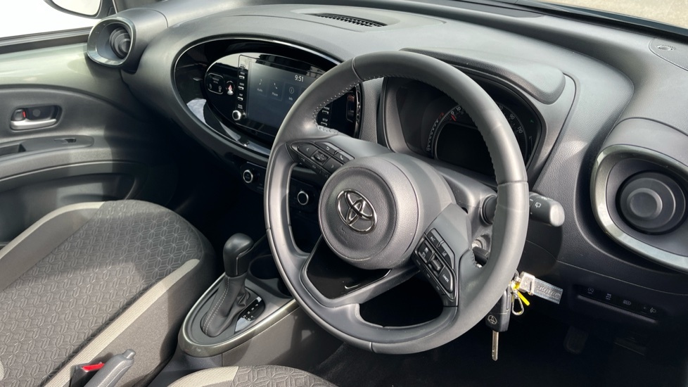 Toyota Aygo X Enter Car Description MK72KUB Green #5
