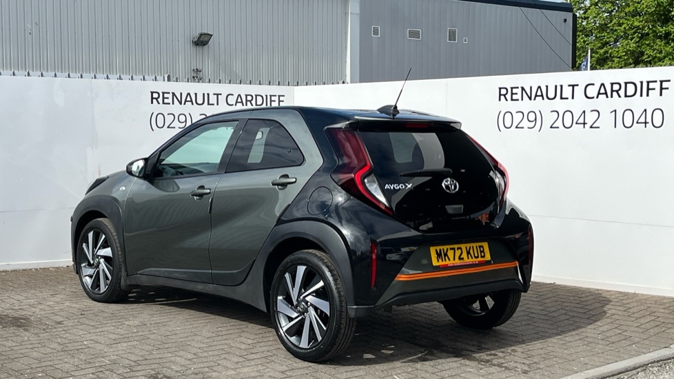 Toyota Aygo X Enter Car Description MK72KUB Green #3