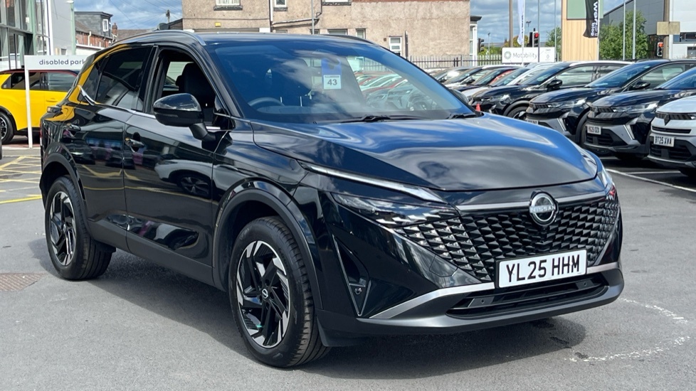Nissan Qashqai Nissan Qashqai 1.3 Dig-t Mh 158 N-connecta Xtr Black