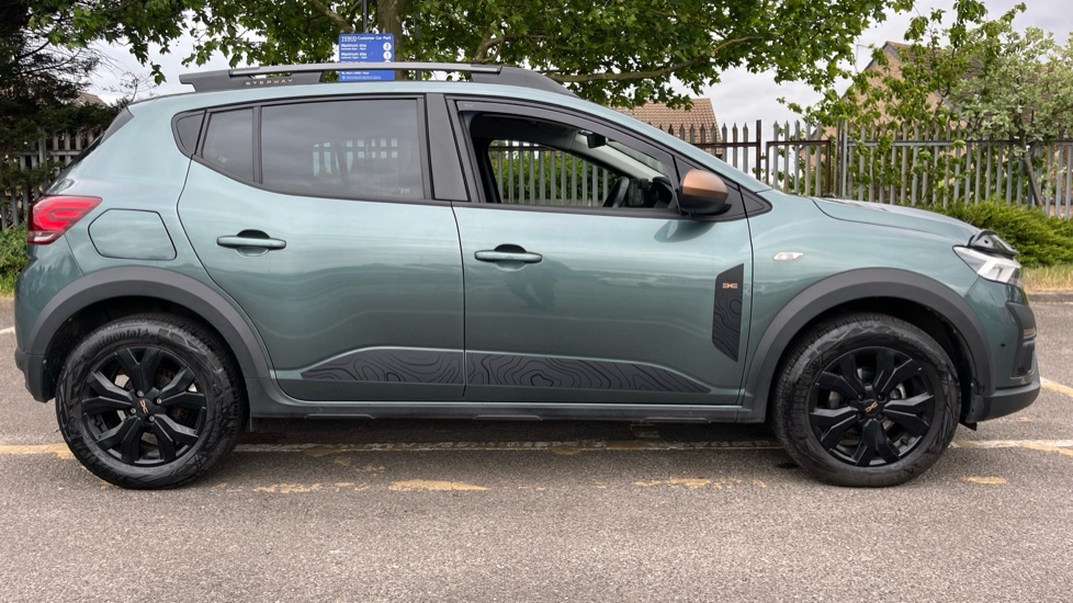Dacia Sandero Stepway Dacia Sandero Stepway 1.0 Tce Extreme Cvt AK24YSO Green #2