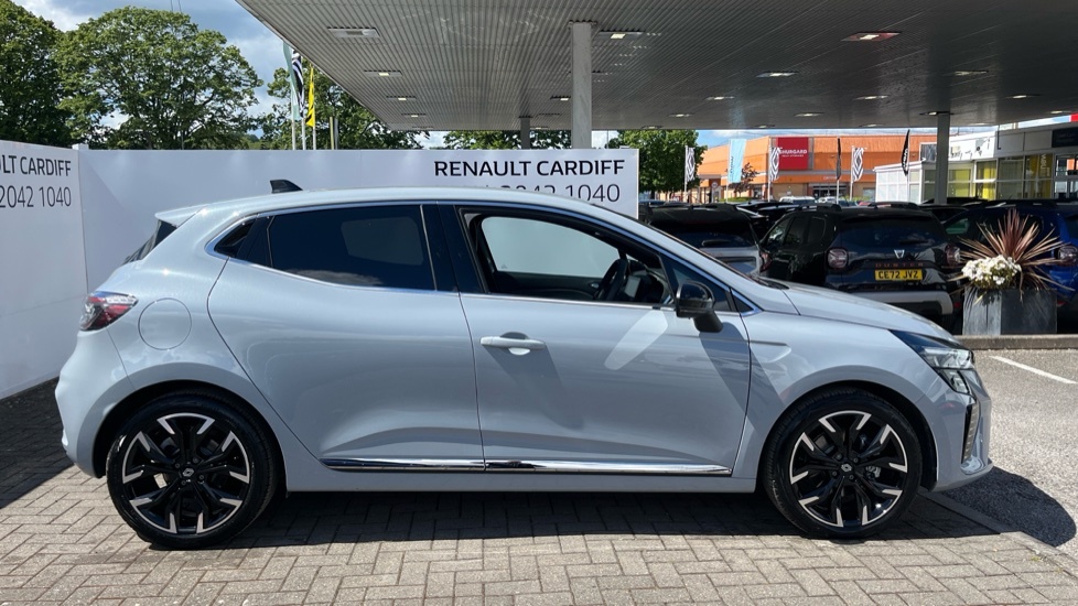 Renault Clio Renault Clio 1.6 E-tech Full Hybrid 145 Techno BJ75TXE Grey #2