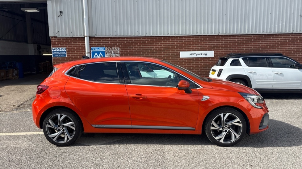 Renault Clio Clio 1.0 Tce 90 Rs Line Hatchback LX22PVO Orange #2