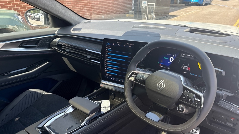 Renault Rafale Renault Rafale E-tech Phev Atelier Alpine Awd White #5