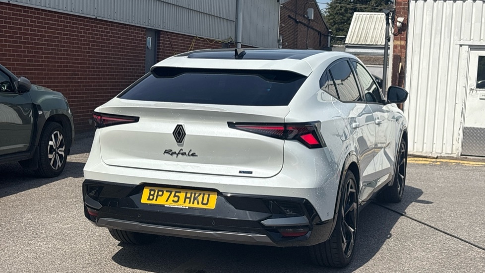 Renault Rafale Renault Rafale E-tech Phev Atelier Alpine Awd White #3