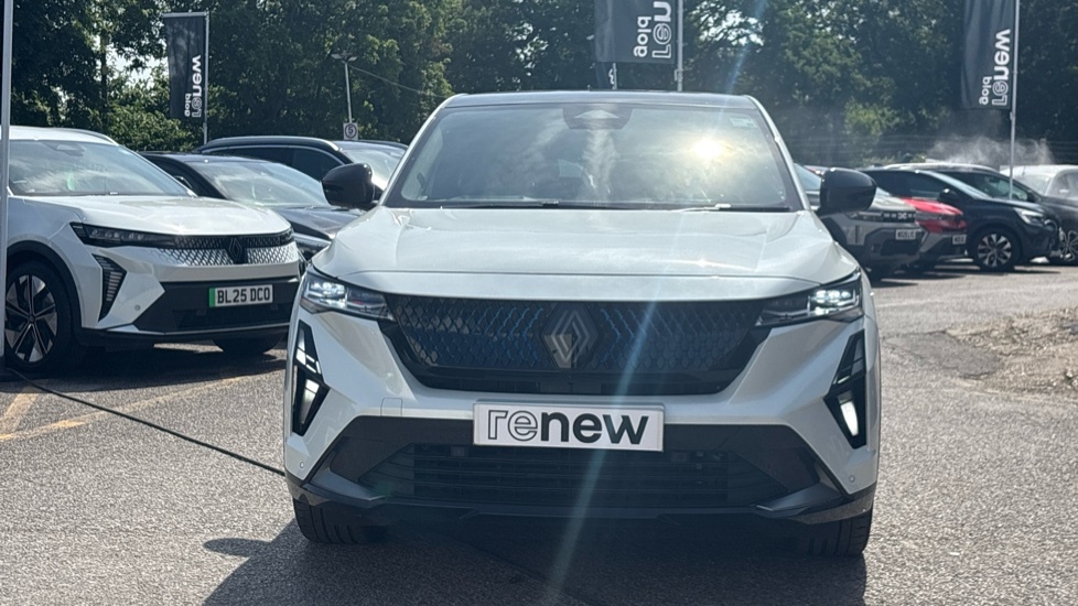 Renault Rafale Renault Rafale E-tech Phev Atelier Alpine Awd White #4