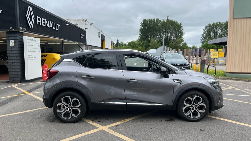Renault Captur Renault Captur 1.6 E-tech Phev 160 S Edition A CK22YOD Black #2