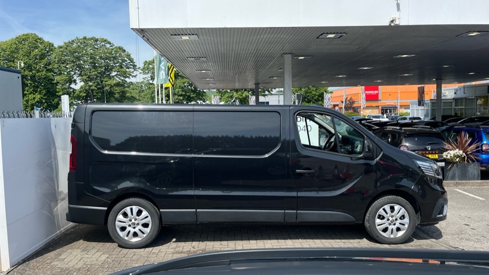 Renault Trafic Renault Trafic Ll30 Blue Dci 150 Sport Van CF23UKT Black #2