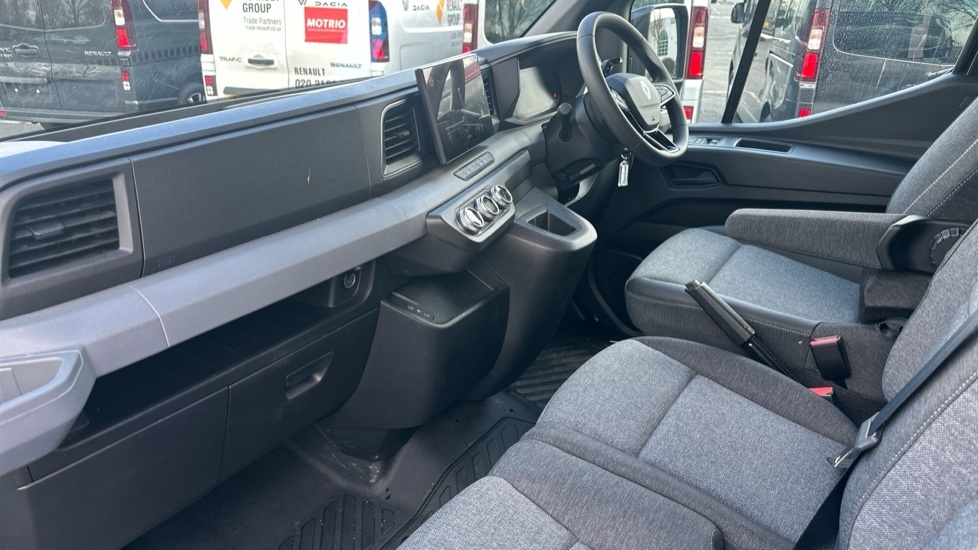 Renault Master Renault Master Mm40 104Kw 87Kwh Advance Medium Roo LL25CKO Black #6