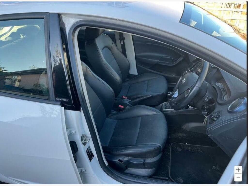 Seat Ibiza 1.2 Tsi Connect Euro 6  White #5