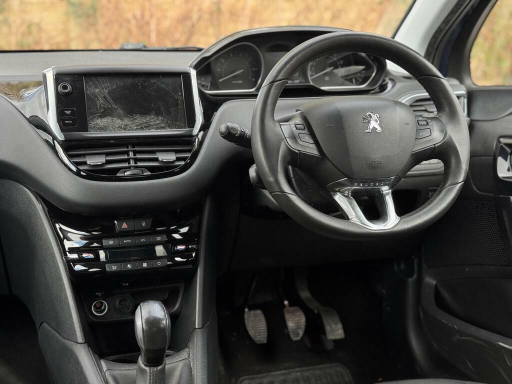 Peugeot 208 Hatchback 1.4 Vti Allure Euro 5 201212 Pink #18