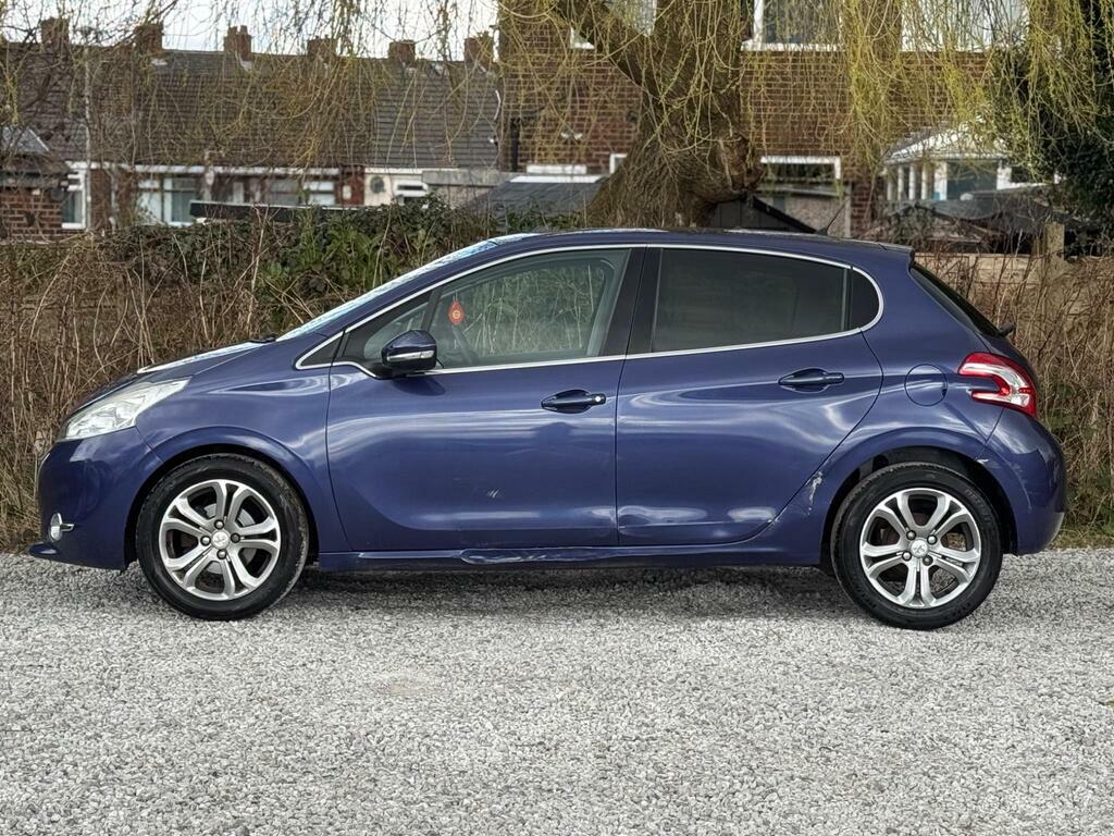 Peugeot 208 Hatchback 1.4 Vti Allure Euro 5 201212 Pink #11