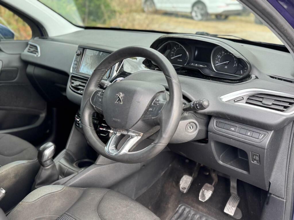 Peugeot 208 Hatchback 1.4 Vti Allure Euro 5 201212 Pink #35