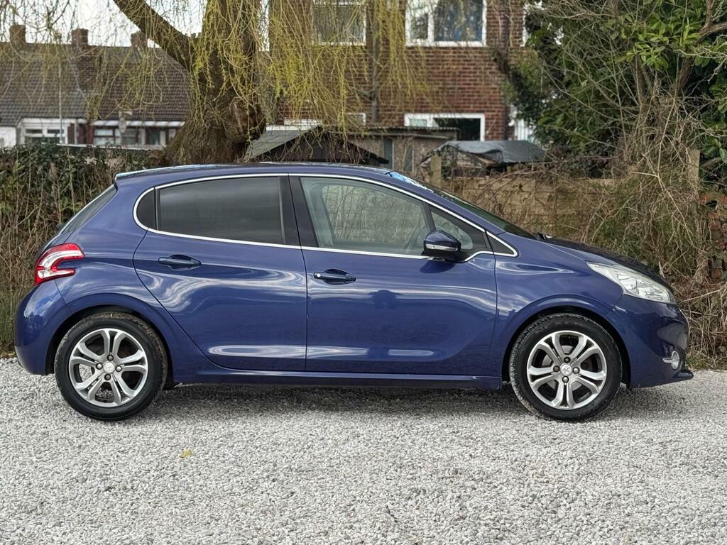 Peugeot 208 Hatchback 1.4 Vti Allure Euro 5 201212 Pink #13
