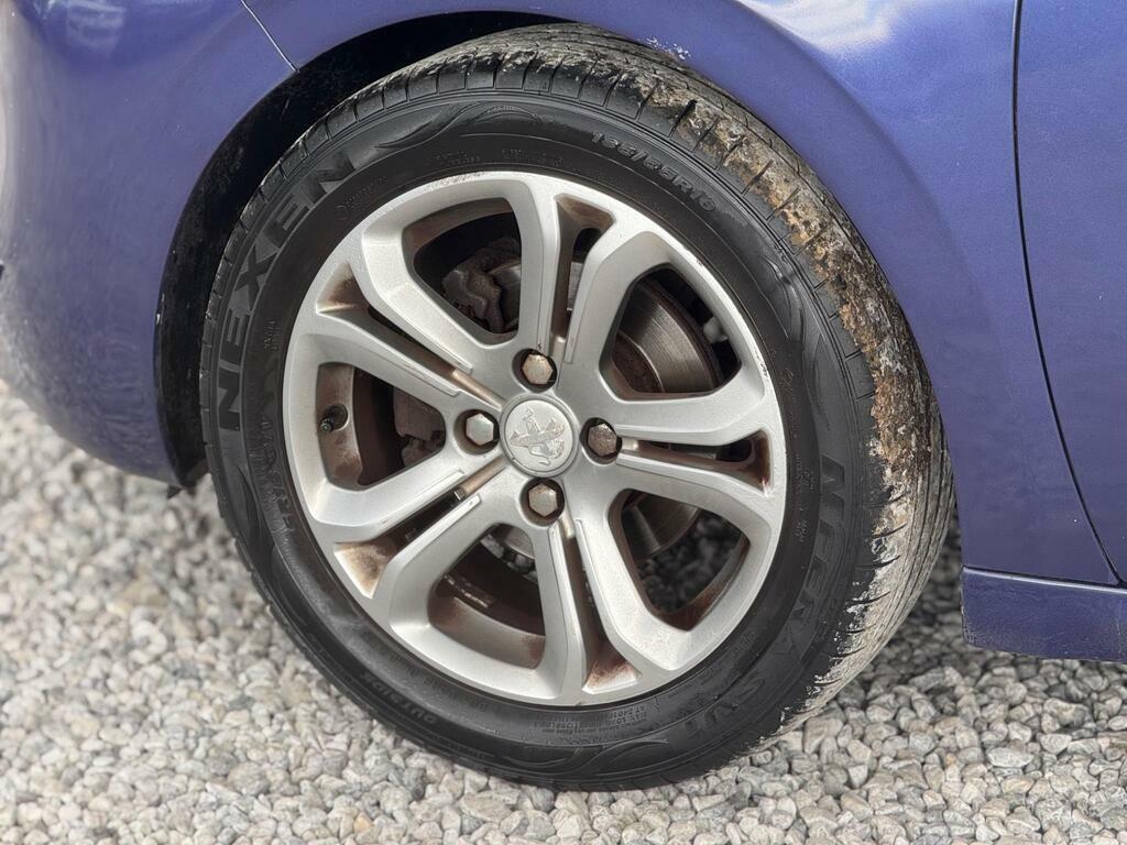 Peugeot 208 Hatchback 1.4 Vti Allure Euro 5 201212 Pink #32