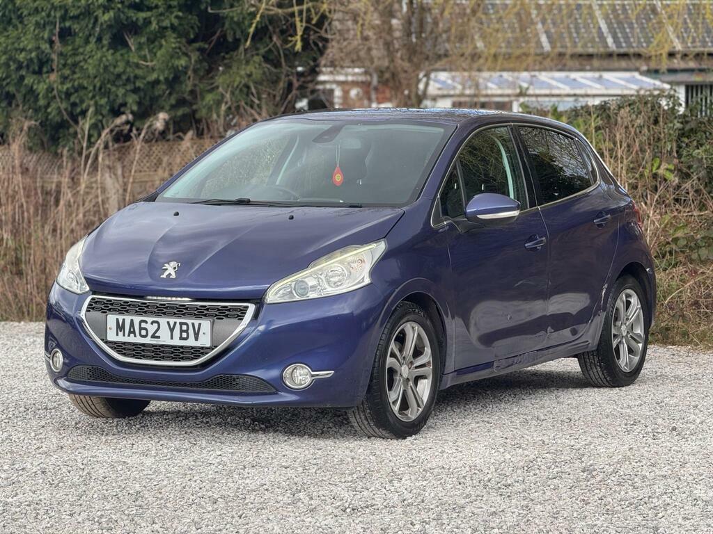 Peugeot 208 Hatchback 1.4 Vti Allure Euro 5 201212 Pink #10