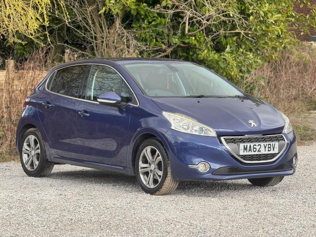 Peugeot 208 Hatchback 1.4 Vti Allure Euro 5 201212 Pink #7