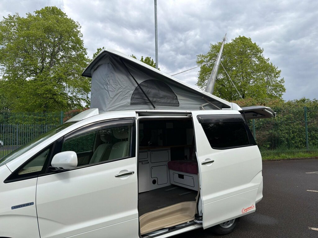 Toyota Alphard Hybrid White #2