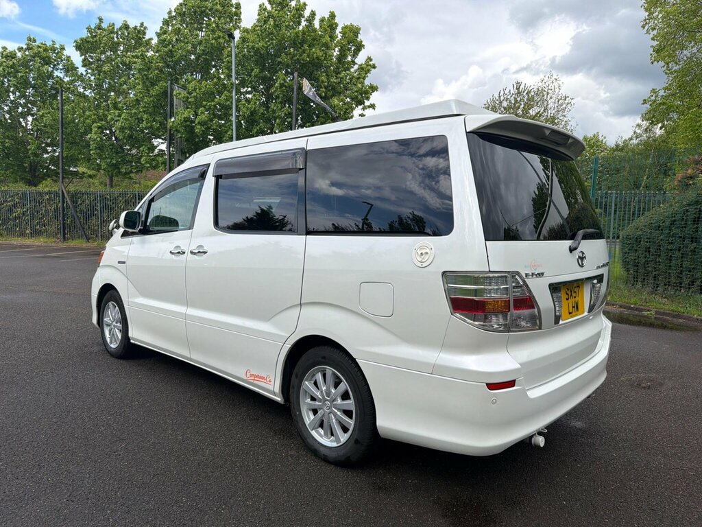 Toyota Alphard Hybrid White #6